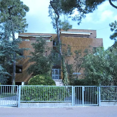 Breathtaking Seaview In Grado-beahost Apartament *